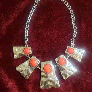 Chic Silver Necklace with Red Accents